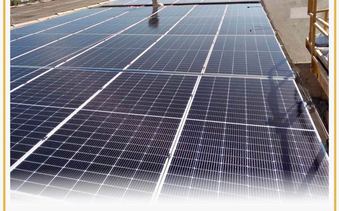 Instalación de placas solares en nave industrial en Lorca